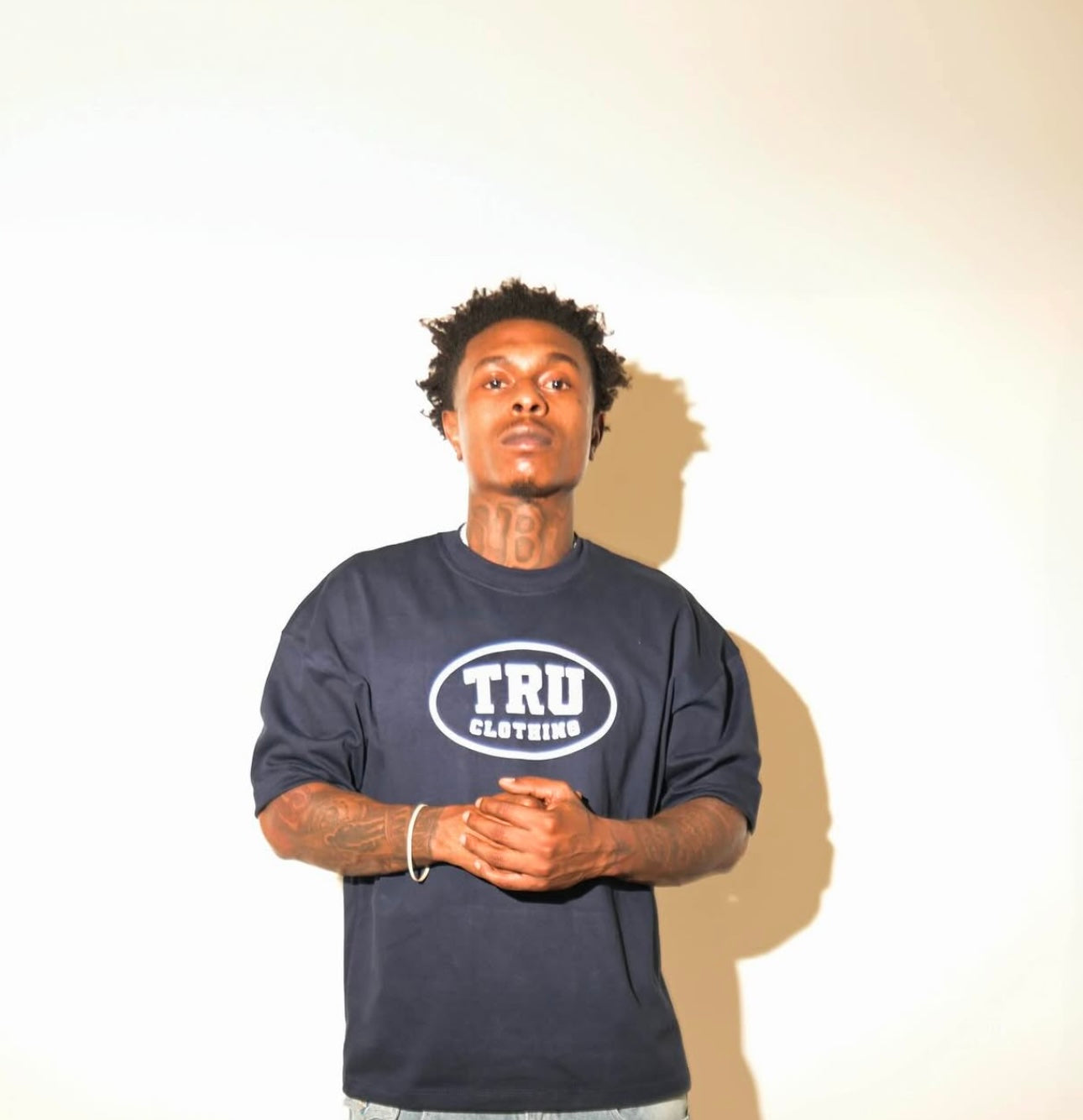 TRU OVAL LOGO TEE